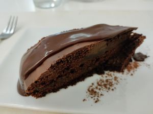 Rich chocolate cake at El Vergel Veggie Restaurant in Tarragona