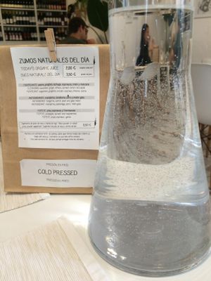 The juice menu... and free water (rare in Spain) at El Vergel Veggie Restaurant in Tarragona