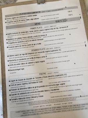 The lunch menu, as of late April 2016 at El Vergel Veggie Restaurant in Tarragona