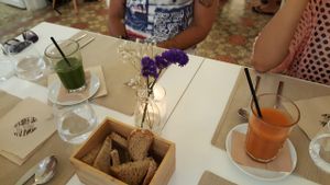 Juices coldpressed  at El Vergel Veggie Restaurant in Tarragona