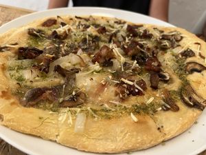 Pizza   at El Vergel Veggie Restaurant in Tarragona