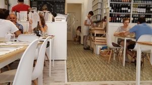Dogfriendly at El Vergel Veggie Restaurant in Tarragona