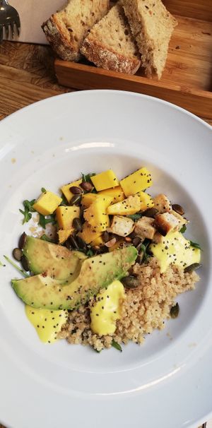 Amanida de quinoa at El Vergel Veggie Restaurant in Tarragona