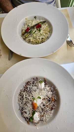 Fideuà y risoto pesto at El Vergel Veggie Restaurant in Tarragona