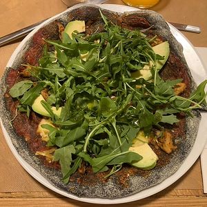 Pizza negra mexicana  at El Vergel Veggie Restaurant in Tarragona