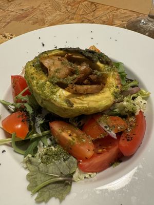 Ensalada de aguacate  at El Vergel Veggie Restaurant in Tarragona