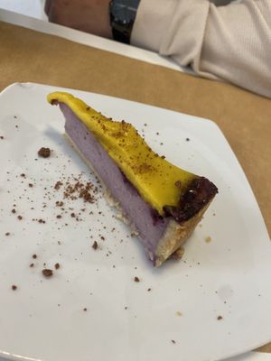 Blueberry Lemonade Cheesecake  at El Vergel Veggie Restaurant in Tarragona