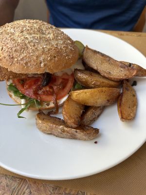 Chick’n burger  at El Vergel Veggie Restaurant in Tarragona