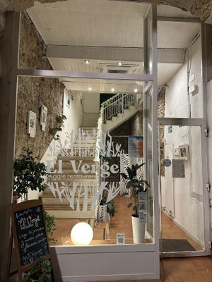Restaurant ist im 1.OG  at El Vergel Veggie Restaurant in Tarragona