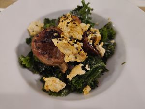 Kale, tofu and fig salad at El Vergel Veggie Restaurant in Tarragona