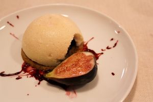 panacotta with a fig sponge at El Vergel Veggie Restaurant in Tarragona