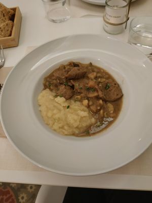 Potato puree with tvp at El Vergel Veggie Restaurant in Tarragona