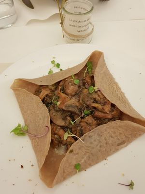 Crêpe de setas at El Vergel Veggie Restaurant in Tarragona