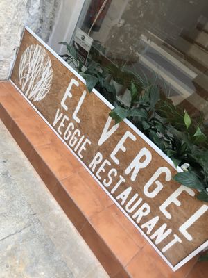 Entrance at El Vergel Veggie Restaurant in Tarragona
