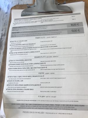 Menu table  at El Vergel Veggie Restaurant in Tarragona