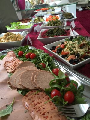 Wednesday, Friday as well as the weekend abundant buffets at Past & Future in Cologne