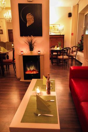 'Feel at home' at Past & Future in Cologne