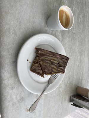 Had lunch and a vegan cake and it was delicious 😋   at Naturaleve de Copacabana in Rio De Janeiro