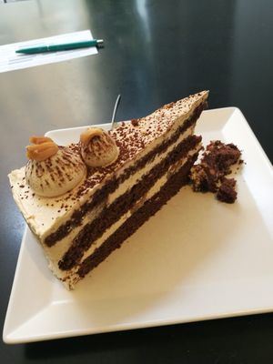 Karamell-Erdnusstorte at My Heart Beats Vegan in Karlsruhe