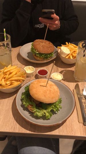Vegane Burger  at My Heart Beats Vegan in Karlsruhe