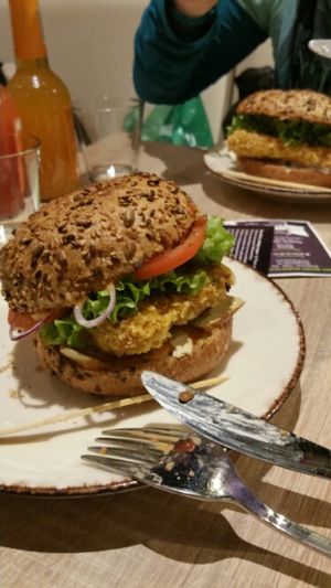Lecker Burger  at My Heart Beats Vegan in Karlsruhe
