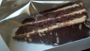 chocolate peanut butter cake to go at My Heart Beats Vegan in Karlsruhe