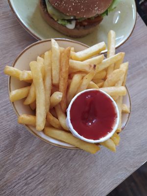 Fries with ketchup at My Heart Beats Vegan in Karlsruhe