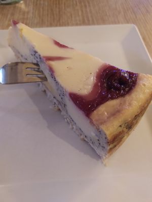 Cheesecake at My Heart Beats Vegan in Karlsruhe