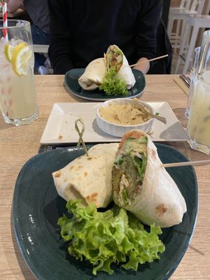 Vegan Chicken-Wrap & Falafel-Wrap  at My Heart Beats Vegan in Karlsruhe