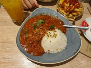 Veganes Gulasch at My Heart Beats Vegan in Karlsruhe