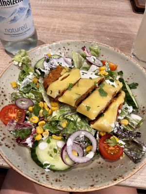 Roma Cheezy Salat  at My Heart Beats Vegan in Karlsruhe