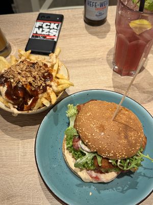 Red Rock Burger, Smokey BBQ Fried  at My Heart Beats Vegan in Karlsruhe
