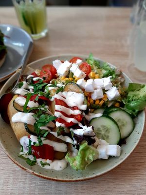Baked Potato with grilled veggies at My Heart Beats Vegan in Karlsruhe