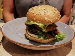 Kraut und Rüben Burger at My Heart Beats Vegan in Karlsruhe
