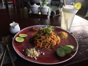 vegan pad Thai and blended lime juice at Elephant Cafe in Ubud