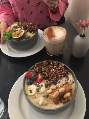 Peanut banana smoothie bowl at Fern & Fika in Stockholm