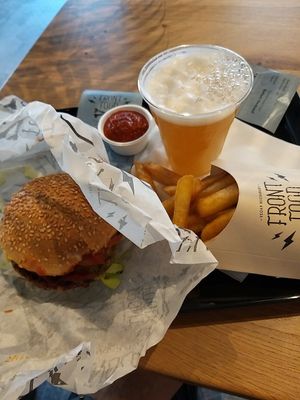  at Front Food in Linz