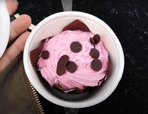 Heidelbeere cupcake at Front Food in Linz