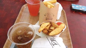 chips & wedges at Front Food in Linz