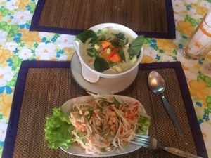 Green curry with tofu and spicy Thai papaya salad (veganized) at O2 in Koh Chang