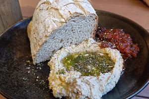 Bread platter with hummus and a tomato dip with Za'Atar spices #Veganuary at GYS - Voorstraat in Utrecht