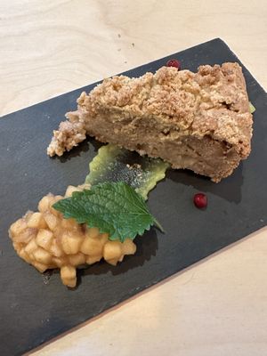 Apple crumble pie! I’m a fan. Fortunately not too sweet.   at GYS - Voorstraat in Utrecht