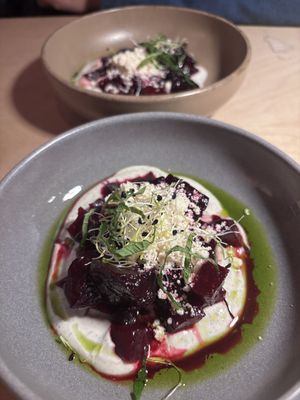 Bieten met knoflook en munt  at GYS - Voorstraat in Utrecht