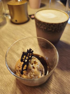 Espresso met ijs at GYS - Voorstraat in Utrecht