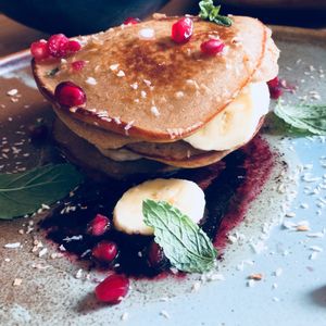 Vegan banana-chocolate pancakes. at GYS - Voorstraat in Utrecht