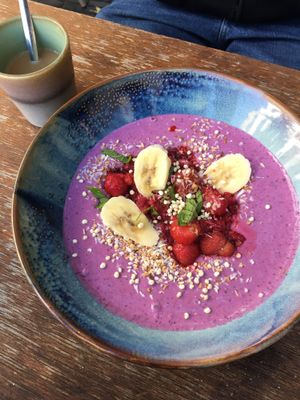 Smoothie bowl at GYS - Voorstraat in Utrecht