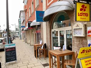 outside at Cafe Lebensgefuhl in Straubing