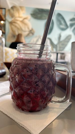 smotie se frutos rojos súper súper dulce 😅  at Marcopolo Freelife in Ushuaia