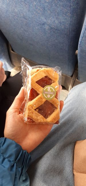 Torta com massa de empada e recheio de goiabada at Marcopolo Freelife in Ushuaia