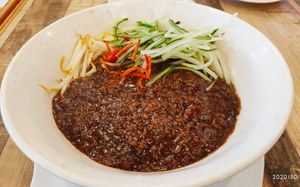 Braised meat noodle (炸酱麵） at Nature Cafe 自然疏食 - The Aperia in Central Singapore